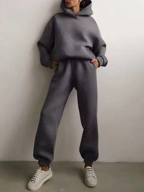 ELVINA | HOODIE AND JOGGERS SET FOR WOMEN